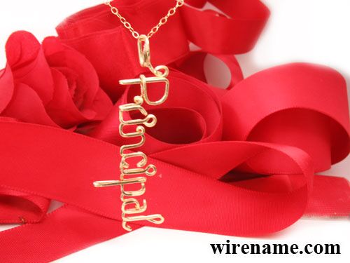 Principal_gold_hanging_pendant_4065 Personalized wire name necklace